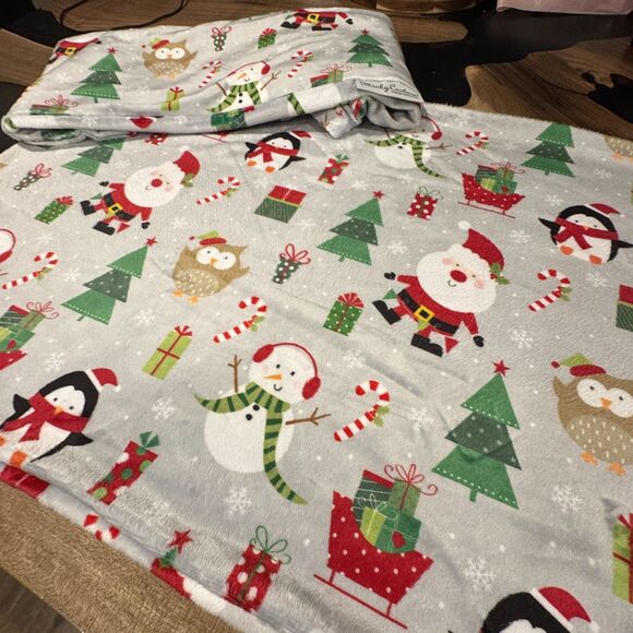 Minky Couture Plush Christmas Themed Holiday Print Luxe Standard Pillow Cases - Picture 8 of 8